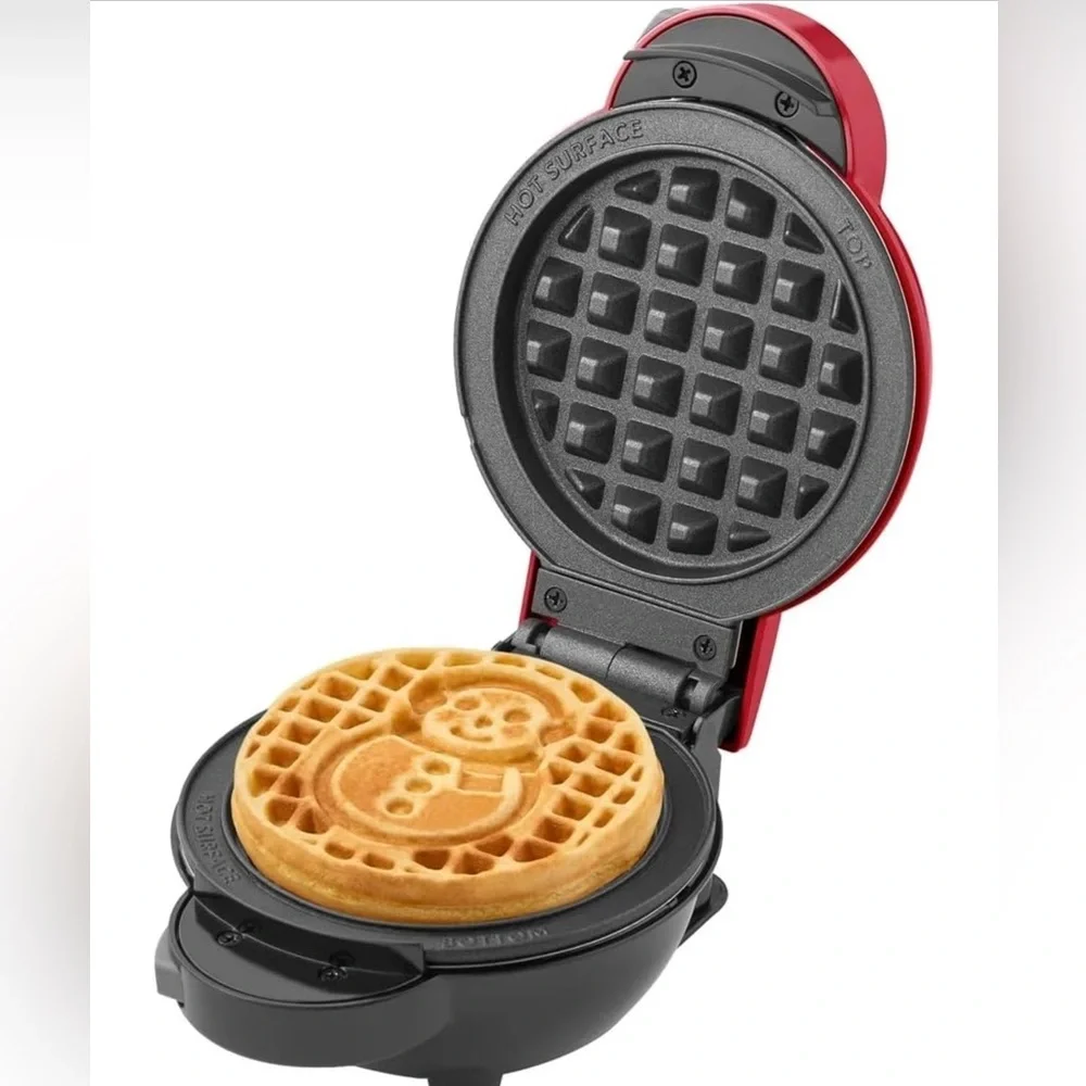 DASH - Multimaker with 7 Removable Plates: Waffle Iron & Griddle - NEW